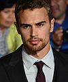 https://upload.wikimedia.org/wikipedia/commons/thumb/4/4e/Theo_James_March_18%2C_2014_%28cropped%29.jpg/100px-Theo_James_March_18%2C_2014_%28cropped%29.jpg
